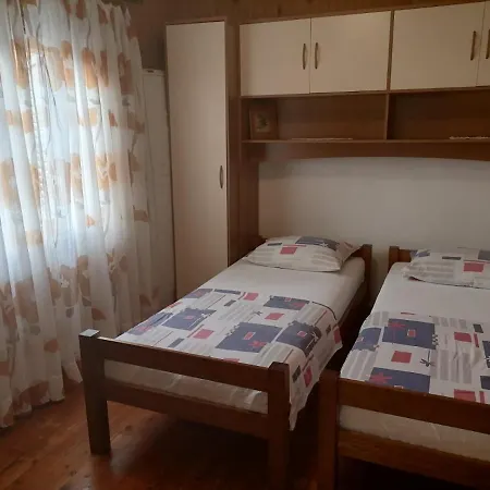 Mara Guest house