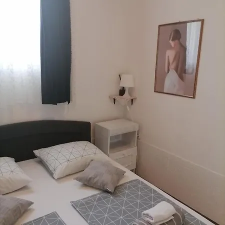 Mara Guest house