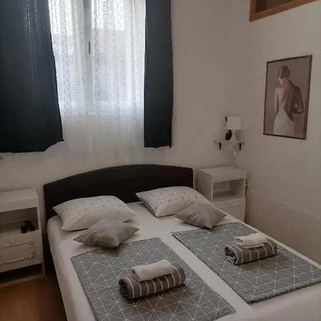 Mara Guest house