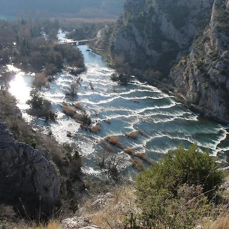 Mara 3* Skradin