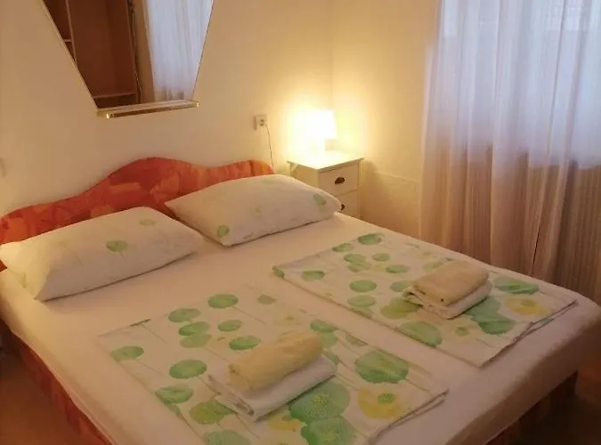 Mara Konukevi Skradin